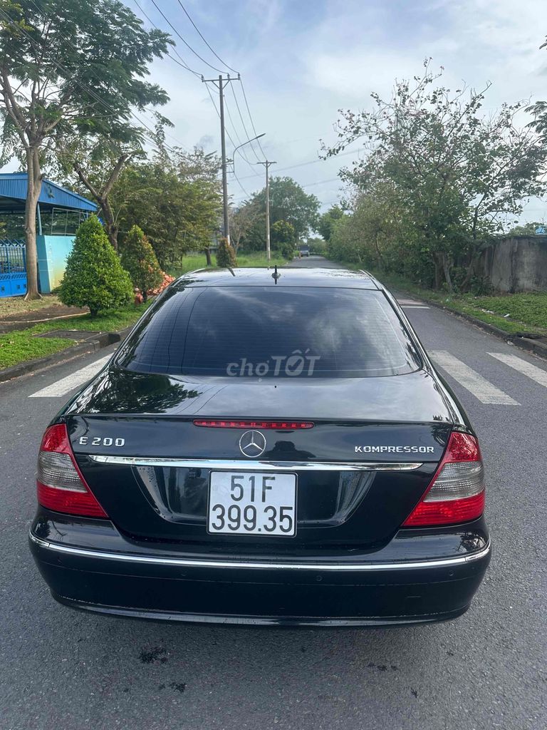 Mercedes-Benz E-Class 2008 photo 4