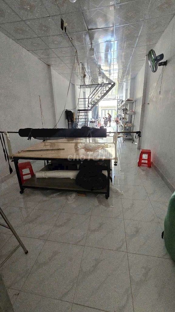 Аренда · 1 комн. · 92 м² · Quận Bình Tân, ул. Đường 26 Tháng 3