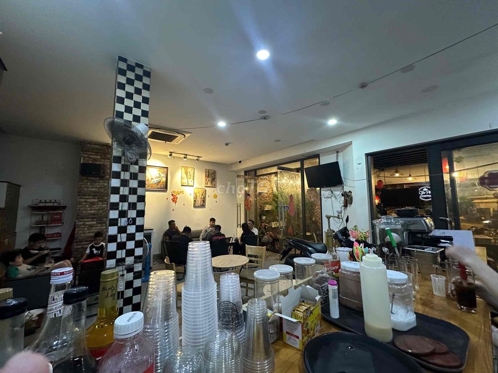 SANG QUÁN CAFE  ĐƯỜNG KHUÔNG VIỆT CẠNH ĐẦM SEN