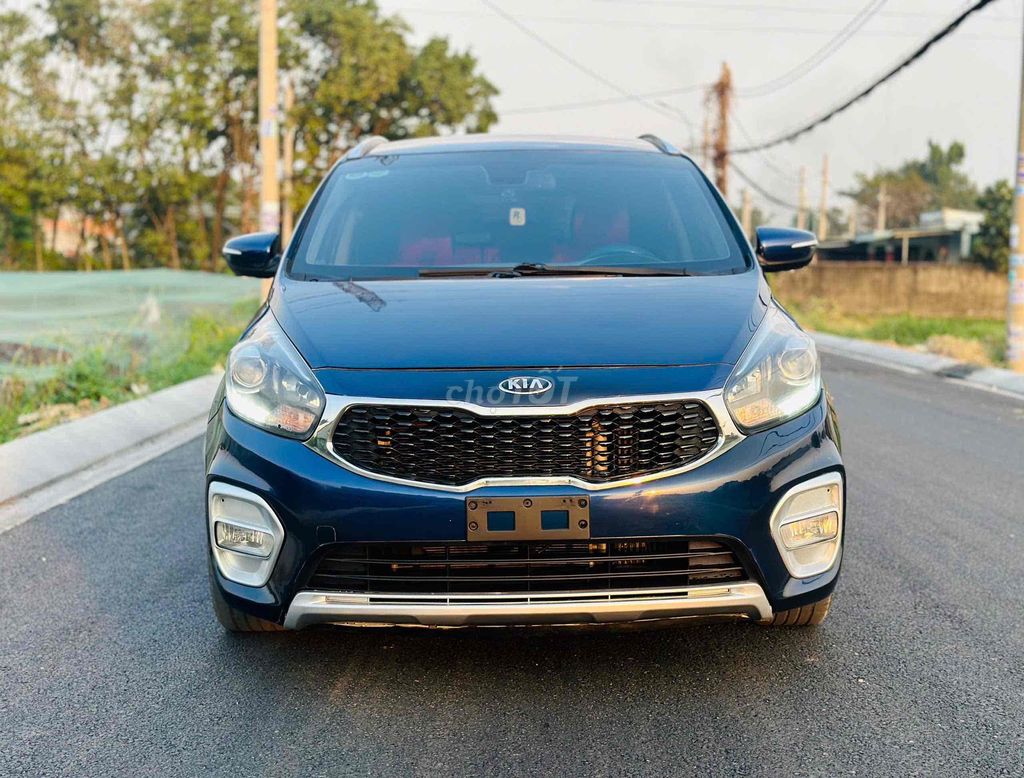 Kia Rondo 2017 AT. Máy Dầu. Số Tự Động. xe đẹp.