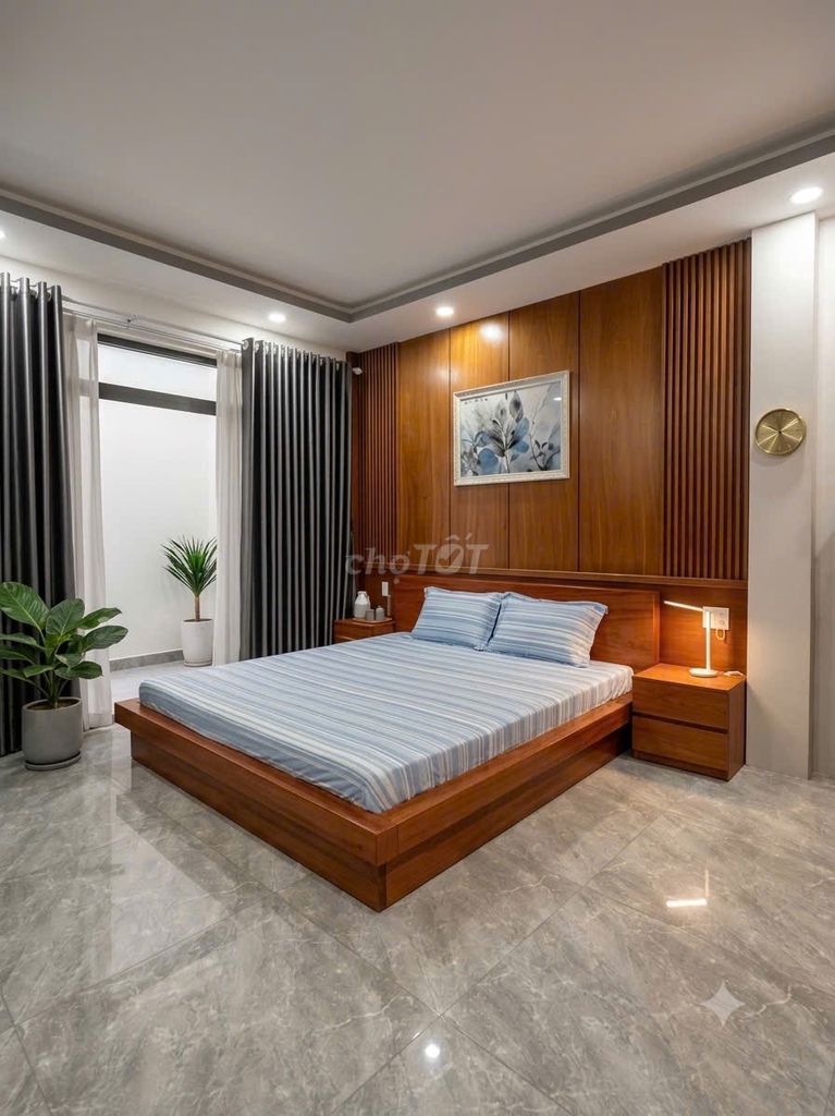 Рядом с парком Gia Dinh - ширина 5М - 75М² - 5 этажей - переулок для авто - Nguyen Van