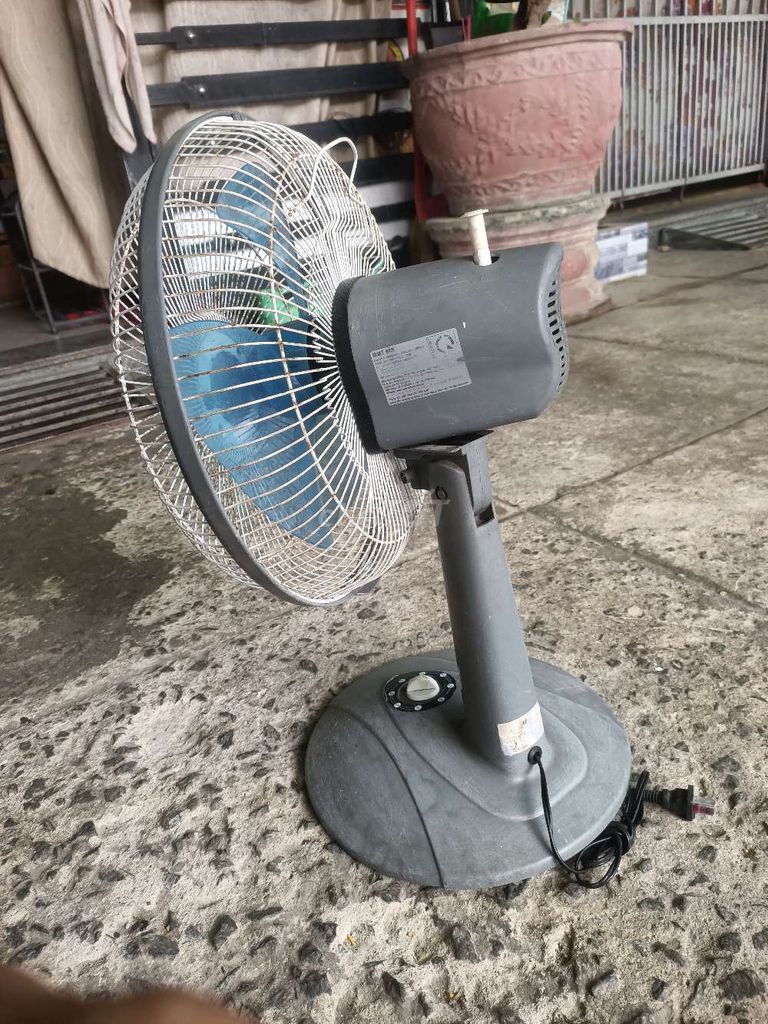 Quạt bàn ASIA Mô tơ đồng Xám. Mua bán Quạt tại Quận Cẩm Lệ Đà Nẵng được đăng bởi Anh Khoa hình 1