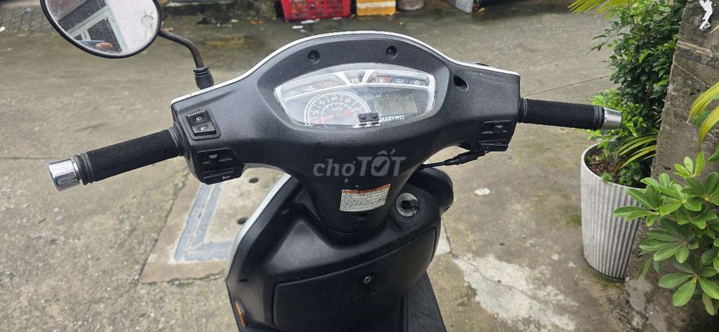 Xe máy Suzuki AU 125 màu bạc, động cơ zin. Mua bán Xe máy tại Huyện Hóc Môn Tp Hồ Chí Minh được đăng bởi Thanh Tung Mai hình 7