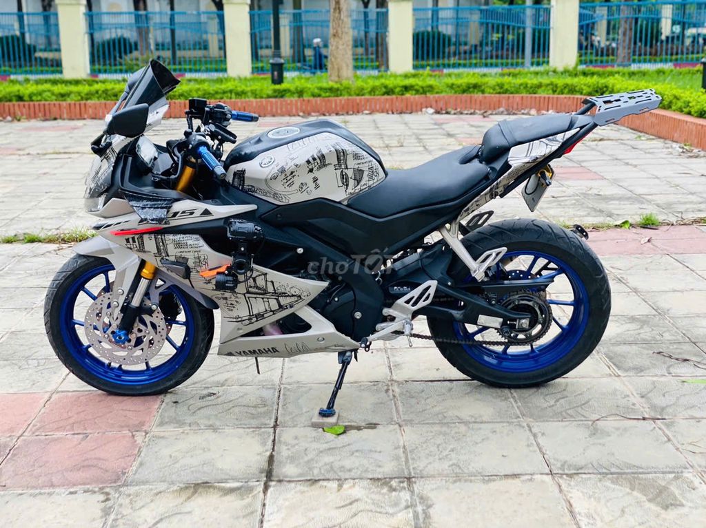 YAMAHA R15 V3 BẢN ĐẶC BIỆT CHÍNH CHỦ ĐK 2022. Mua bán Xe máy tại Quận Nam Từ Liêm Hà Nội được đăng bởi Hồng Nhung hình 4