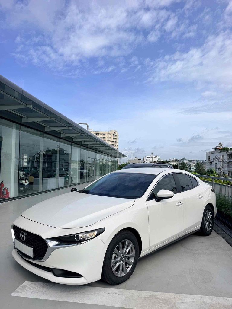 Mazda 3 Deluxe Upgrade Odo 86 км, выпуск 5/2026, как новая