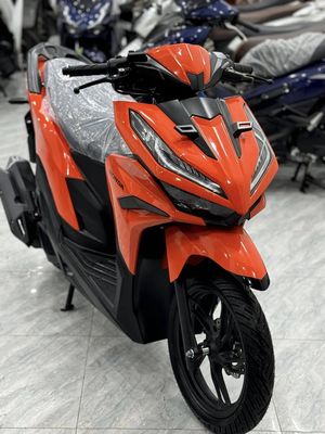 xe 2bánh Honda Vario 150 màu cam đen 2023 còn mới