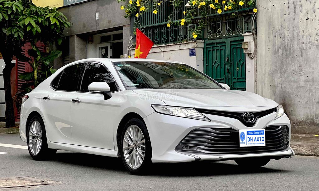 TOYOTA CAMRY 2.5Q  1 CHỦ - Sang Trọng - Đẳng cấp. Mua bán Ô tô tại Quận Gò Vấp Tp Hồ Chí Minh được đăng bởi DH AUTO FORD CHUYÊN XE FORD LƯỚT CHẤT LƯỢNG CAO hình 2