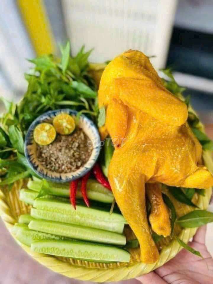 Gà ủ muối nguyên con