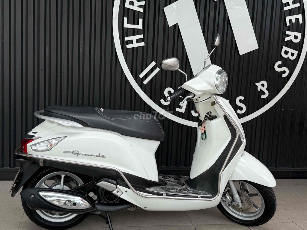 Yamaha Grande 2017 - Grande Trắng mới 98% bs43. Mua bán Xe máy tại Quận Hải Châu Đà Nẵng được đăng bởi Lê vy  hình 3