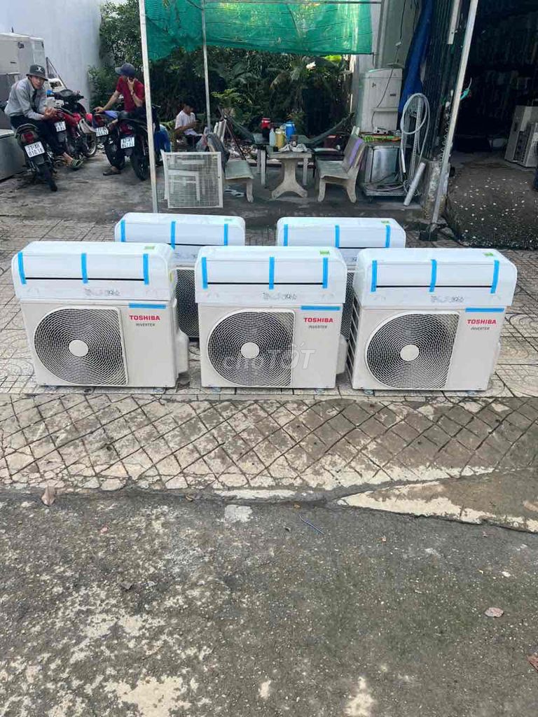 Máy lạnh Toshiba inverter 2hp mới 95% 2023