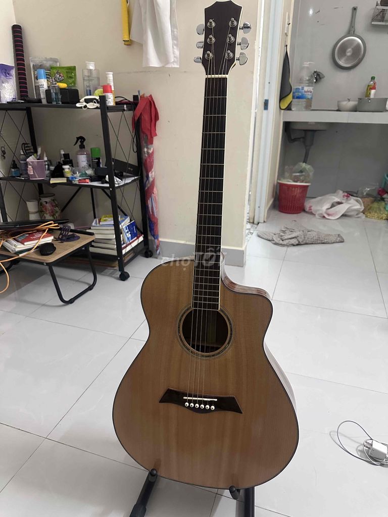 Đàn Guitar Acoustic Gỗ Nâu Mới. Mua bán Nhạc cụ tại Quận 4 Tp Hồ Chí Minh được đăng bởi Lê Ngọc hình 1