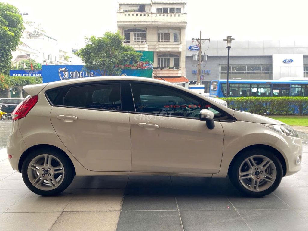 Ford Fiesta 2013 5 cửa 59.800 km - 1 chủ từ đầu. Mua bán Ô tô tại Quận Tân Bình Tp Hồ Chí Minh được đăng bởi Mr Hoài SÀI GÒN FORD  hình 15
