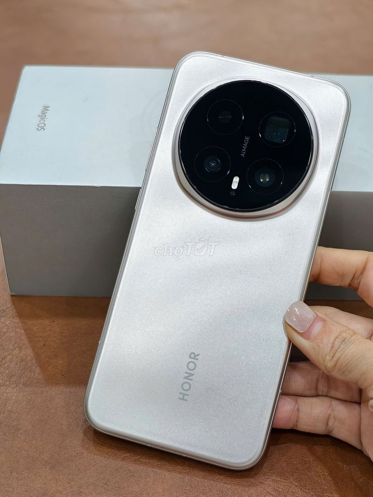 Honor Magic 8 Pro bản nội địa 16-512gb Vàng Fbox. Mua bán Điện thoại tại Quận Đống Đa Hà Nội được đăng bởi Hn Store hình 1