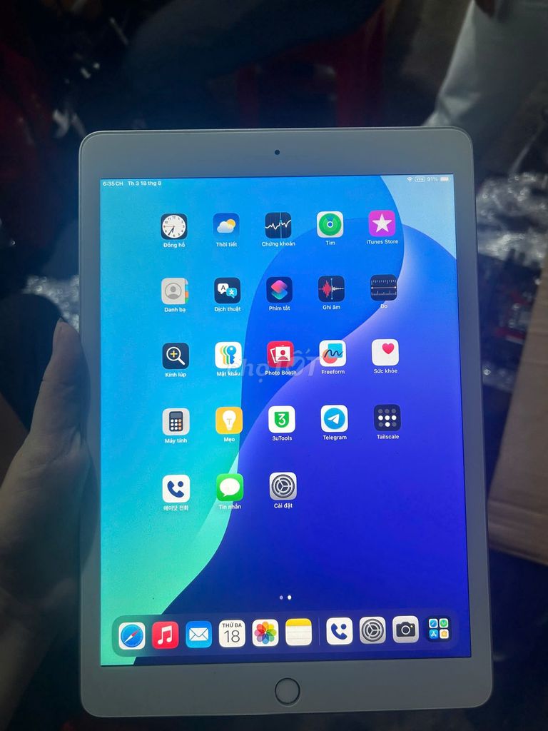 Apple iPad (thế hệ 7) 32GB Trắng. Mua bán Máy tính bảng tại Quận Tân Phú Tp Hồ Chí Minh được đăng bởi phan thị hoàng phượng hình 1