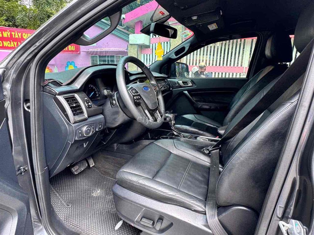 Ford everest 2019 titanium siêu đẹp. Mua bán Ô tô tại Quận 12 Tp Hồ Chí Minh được đăng bởi Tân hình 7