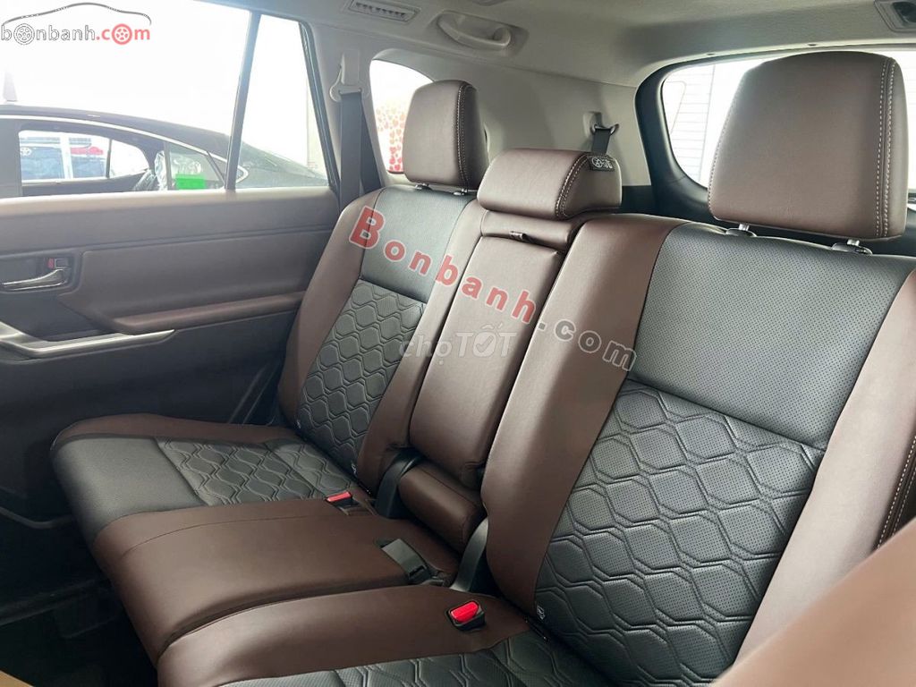 Toyota Innova Cross 2.0 CVT 2025 - 795 Triệu. Mua bán Ô tô tại Thành phố Thủ Đức Tp Hồ Chí Minh được đăng bởi Thảo Ly Suối Tiên Ford hình 6