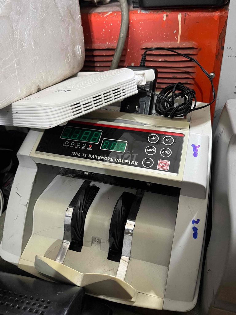 Máy đếm tiền MUL TI-BANKNOTE COUNTER Trắng. Mua bán Đồ dùng văn phòng tại Quận Phú Nhuận Tp Hồ Chí Minh được đăng bởi My Thanh Lý Đồ Cũ Nguyễn Kiệm hình 1