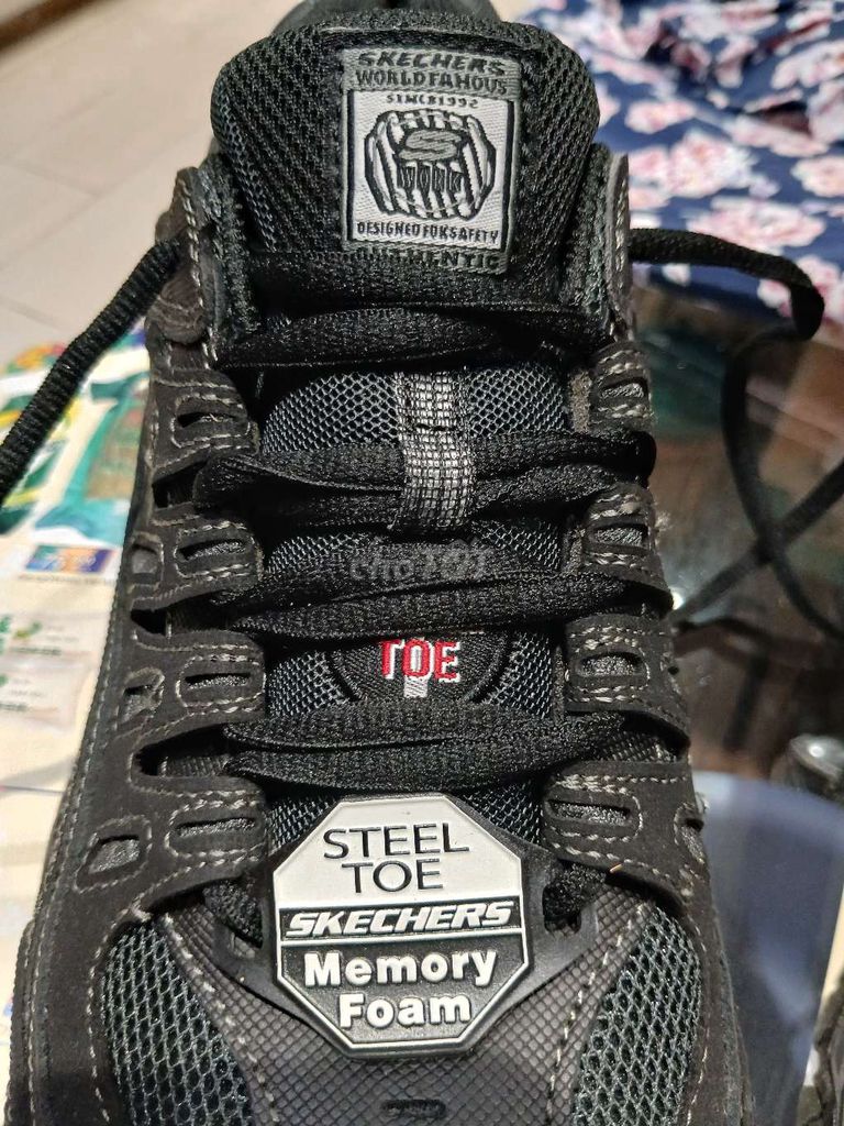Giày bảo hộ Skechers Mỹ êm chân. Mua bán Giày dép tại Quận 1 Tp Hồ Chí Minh được đăng bởi Huỳnh hình 1