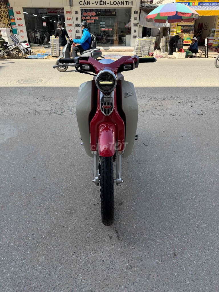 Honda SuperCub 125 sx 2023 màu đỏ bỏ mẫu 3000km. Mua bán Xe máy tại Quận Ngô Quyền Hải Phòng được đăng bởi Dương Vũ hình 3