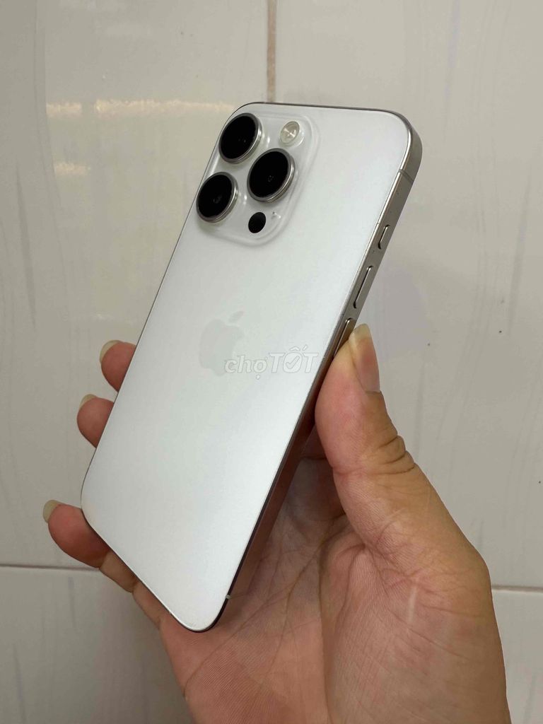 iPhone 15 Pro 128GB Trắng A17 Pro. Mua bán Điện thoại tại Thành phố Phú Quốc Kiên Giang được đăng bởi Lê Toán hình 1