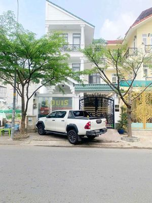 Аренда · 10 комн. · 140 м² · Quận Bình Tân