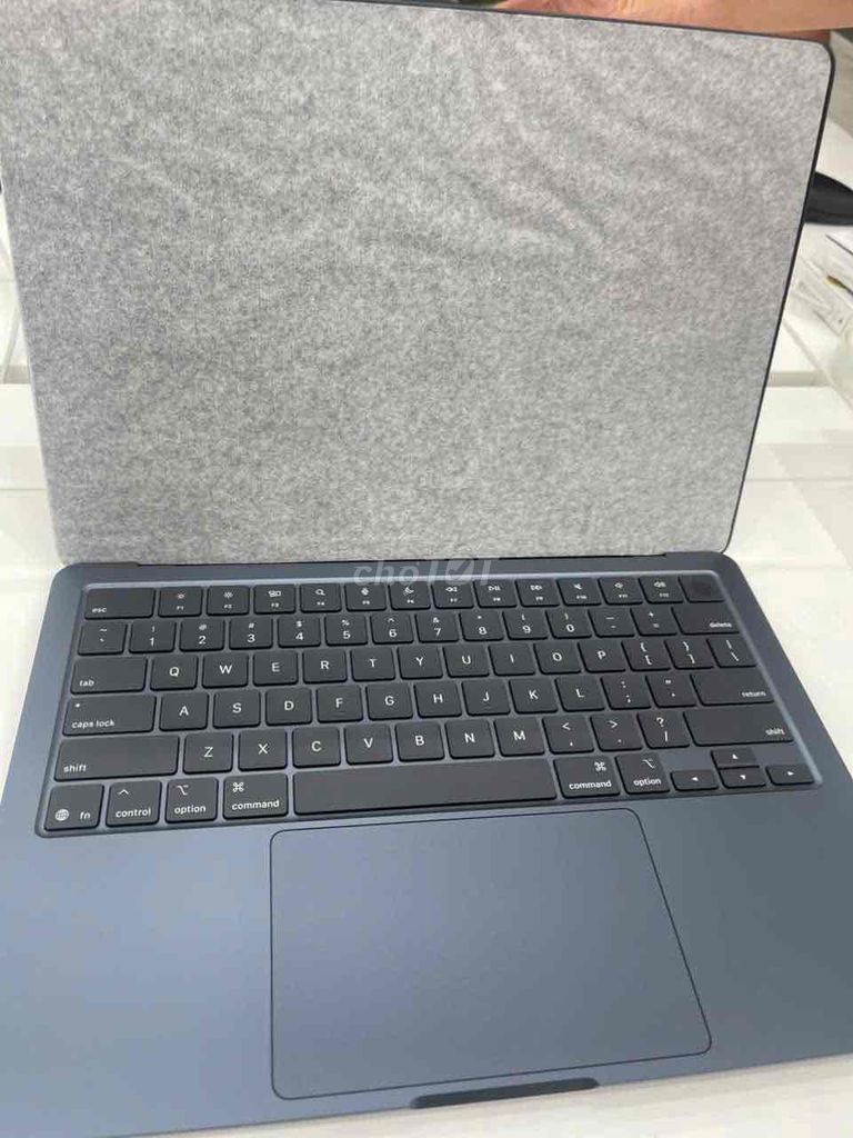Apple Macbook Air M4 256GB Xanh Mới. Mua bán Laptop tại Quận 11 Tp Hồ Chí Minh được đăng bởi Sac Nhanh 246 MOBILE PHONE hình 1