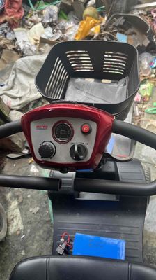 xe điện 4 bánh cho người già hoạc trẻ em đi. Mua bán Xe điện tại Huyện Bình Chánh Tp Hồ Chí Minh được đăng bởi gốm sứ châu âu england