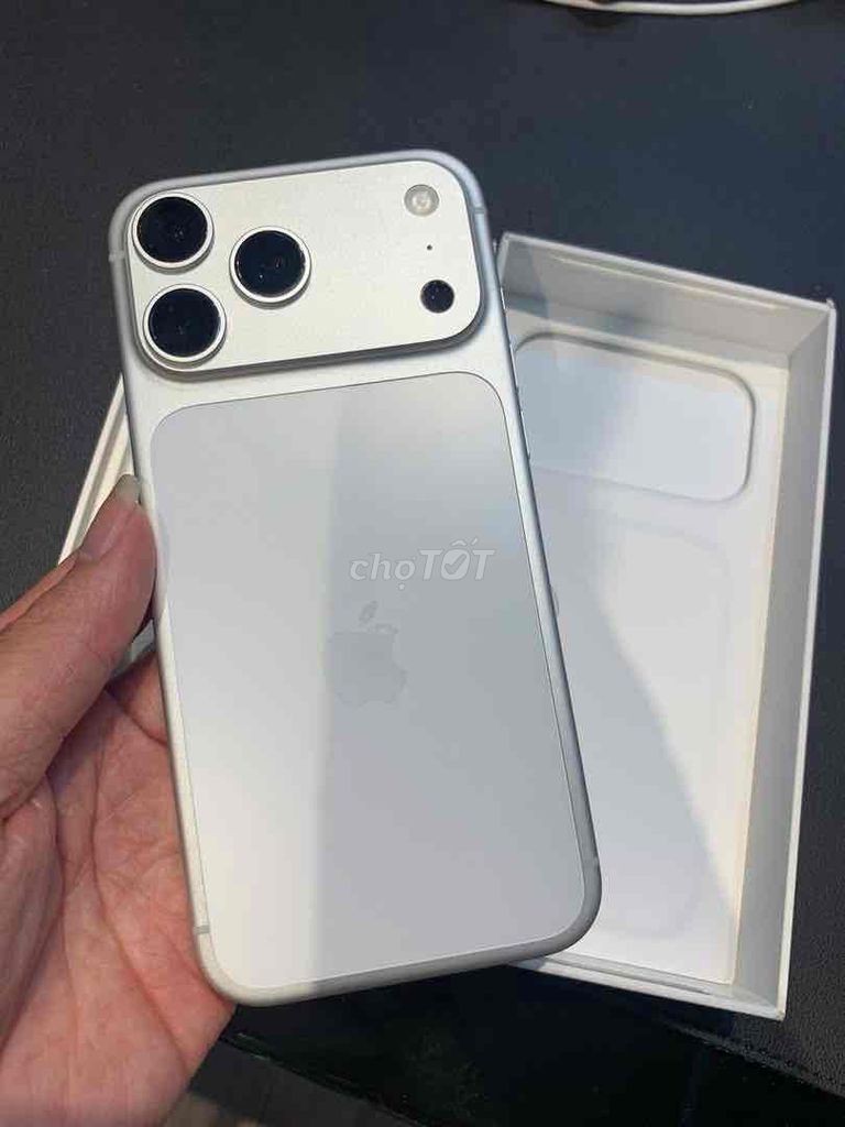 Cần bán. 17 Promax. 1TB. quốc tế có khay sim. Mua bán Điện thoại tại Quận Cầu Giấy Hà Nội được đăng bởi Bảo Anh17 hình 1