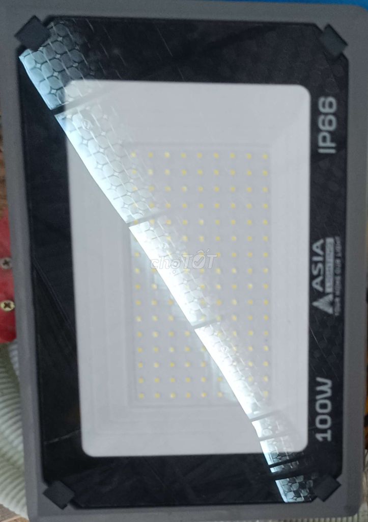 Đèn LED Asia 100W đã qua sử dụng. Mua bán Đèn tại Quận Đống Đa Hà Nội được đăng bởi Kh hình 1