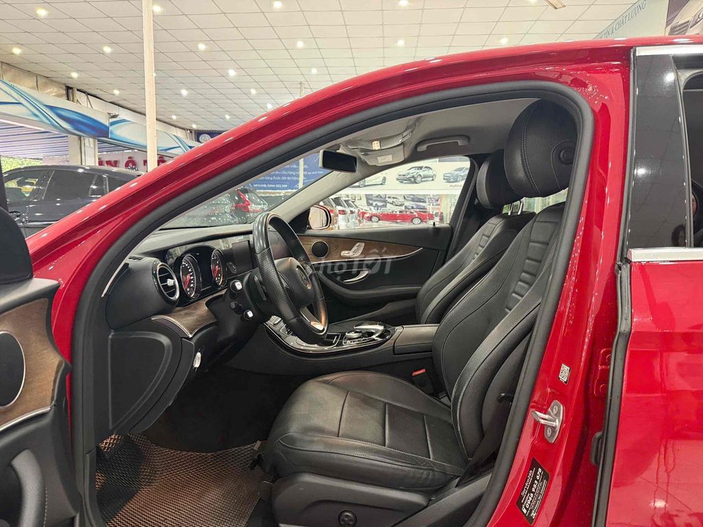 Mercedes Benz E Class 2017 E200. Mua bán Ô tô tại Thành phố Thủ Dầu Một Bình Dương được đăng bởi Phuong Tran hình 11