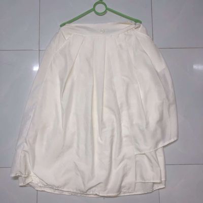 Chân váy trắng dài. Mua bán Quần áo tại Quận 7 Tp Hồ Chí Minh được đăng bởi Thanh