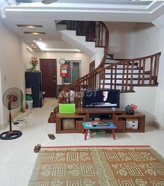 Cho thuê nhà 55m2 x 4 tầng đủ đồ tại ngõ 89 phố Nguyễn Phong Sắc