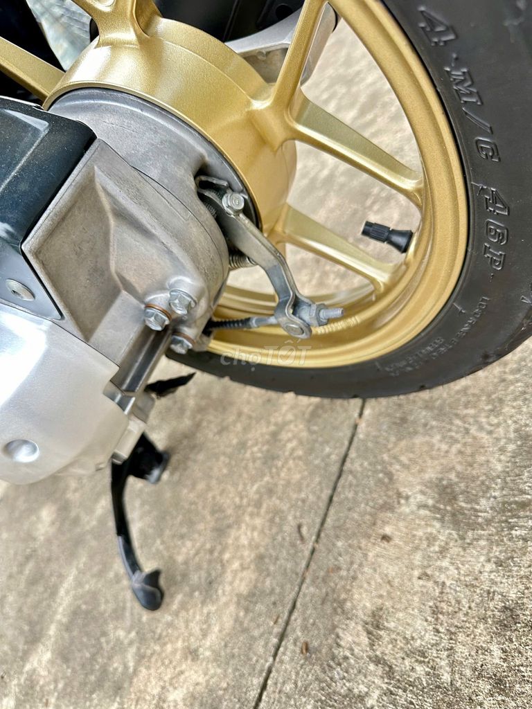 Click Thái 125i đen mâm đồng. Mua bán Xe máy tại Thành phố Mỹ Tho Tiền Giang được đăng bởi Võ Hoàng Phúc hình 7