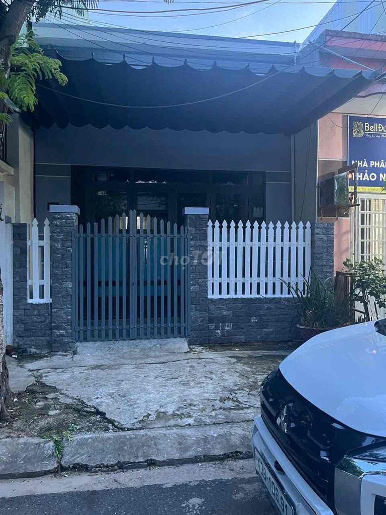 Cần bán nhà gác lửng đường 5m5 Lê Văn Sĩ, Hoà Minh, giá 4 tỷ 900