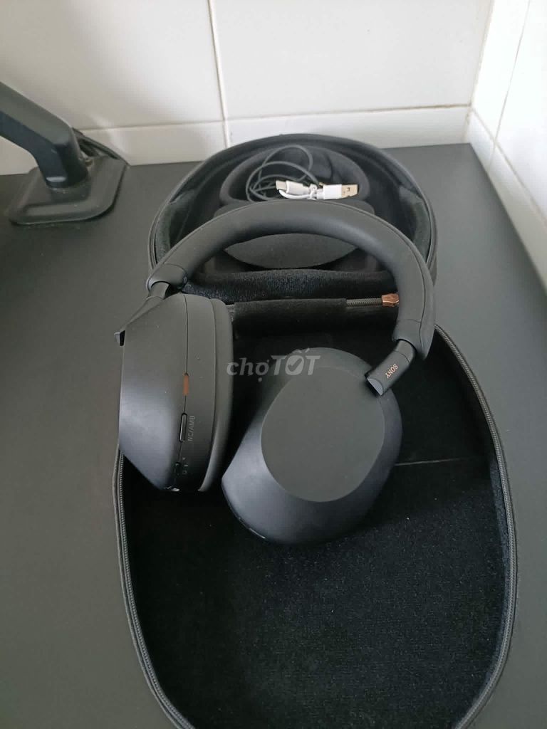 Tai nghe Sony WH-1000XM5 Đen Đã qua sử dụng. Mua bán Tivi, Âm thanh tại Huyện Hóc Môn Tp Hồ Chí Minh được đăng bởi Phúc Hậu hình 1