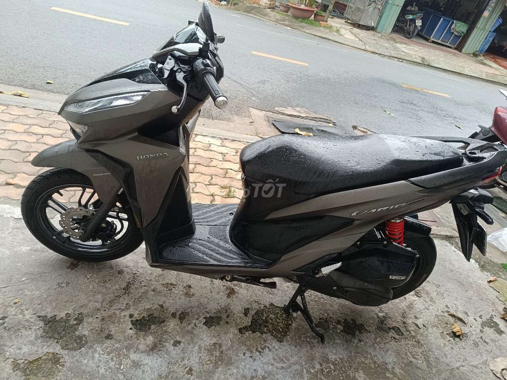 Honda Vario 150 Xám 20000 km. Mua bán Xe máy tại Huyện Hóc Môn Tp Hồ Chí Minh được đăng bởi Thoại trần hình 3