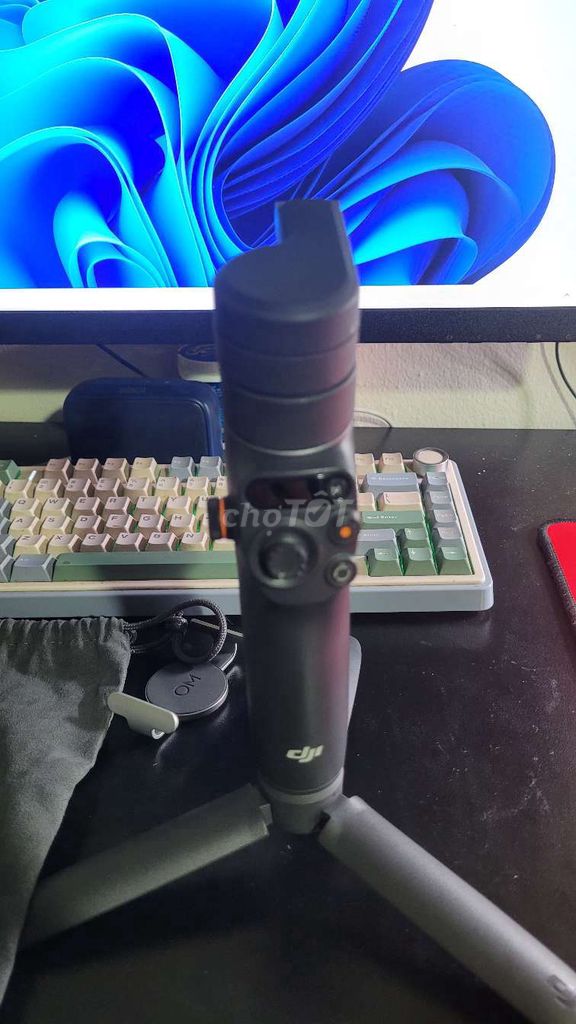 Gimbal chống rung DJI OM6 Đen. Mua bán Phụ kiện (Màn hình, Chuột...) tại Thành phố Thanh Hóa Thanh Hóa được đăng bởi Quốc Đạt hình 1