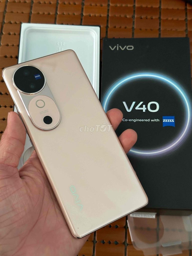 Vivo V40 5G ram 12/256 fullbox đẹp 99 cần bán. Mua bán Điện thoại tại Thành phố Thủ Dầu Một Bình Dương được đăng bởi Hoàng hải hình 1