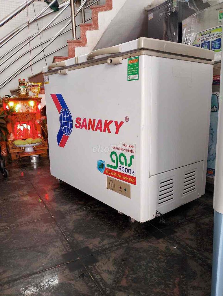 thanh lý tủ đông mát sanaky 270l còn mới