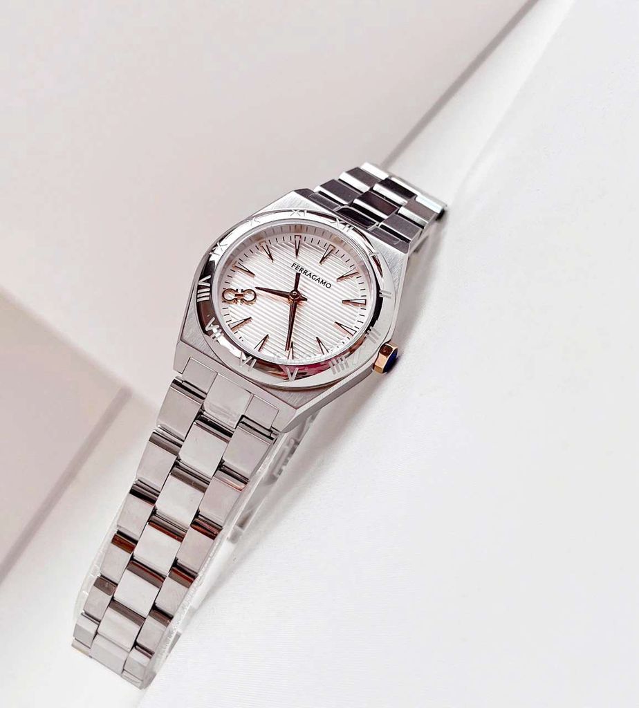 Đồng hồ Salvatore Ferragamo Vega Nữ. Mua bán Đồng hồ tại Quận Hai Bà Trưng Hà Nội được đăng bởi Nguyễn Hậu Hữu hình 1