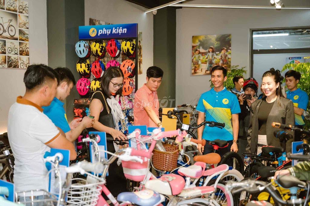 Tuyển 3 bạn nữ sale online tại showroom Gò Vấp