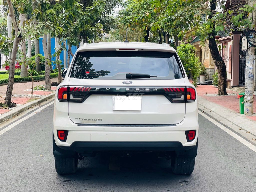 Ford Everest 2023 Titanium 4x2 AT 44800 km. Mua bán Ô tô tại Quận 3 Tp Hồ Chí Minh được đăng bởi Trần Hoàng Long hình 10