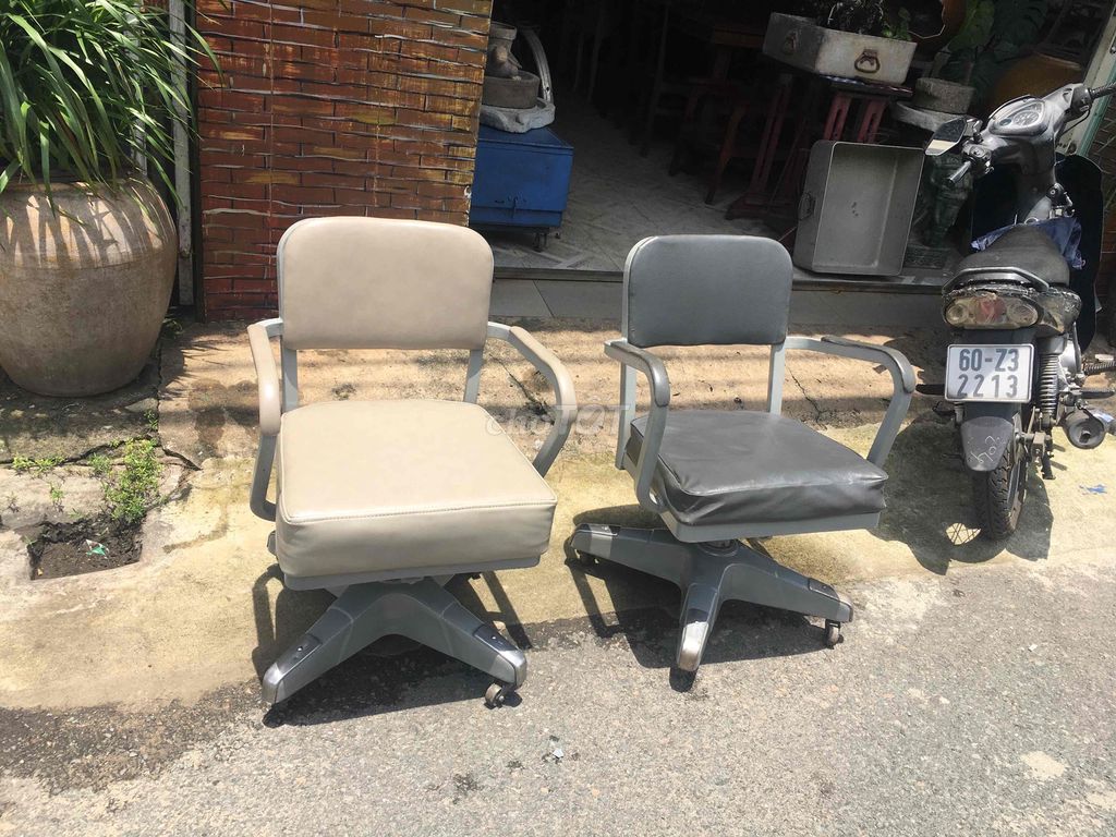 2 Ghế xoay mỹ xưa