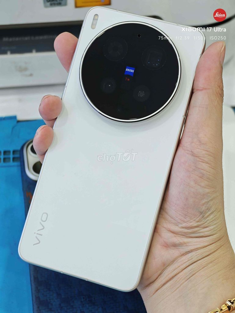 Vivo X300 Ultra 12GB 512GB Trắng Nội Địa. Mua bán Điện thoại tại Quận 11 Tp Hồ Chí Minh được đăng bởi Andy Lau hình 1