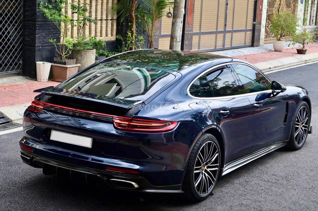 Porsche Panamera 3.0 V6 model 2018. Mua bán Ô tô tại Quận 8 Tp Hồ Chí Minh được đăng bởi Khoa nguyễn hình 2
