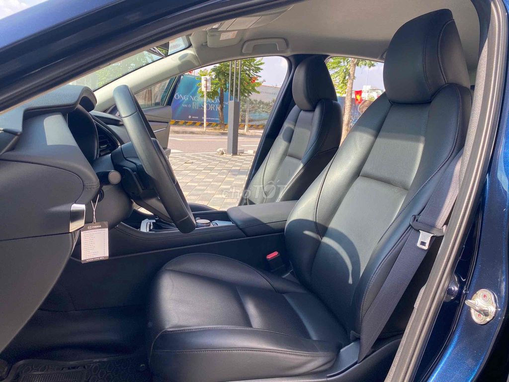 Mazda 3 2020 1.5L Luxury - 70000 km. Mua bán Ô tô tại Quận Long Biên Hà Nội được đăng bởi Bùi Đình Thông hình 12