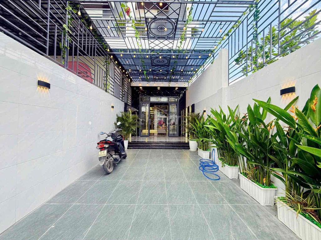 Nhà Mặt Tiền Kinh Doanh Có Thang Máy 4x28m Gần Trường Tô Ngọc Vân - ảnh 4