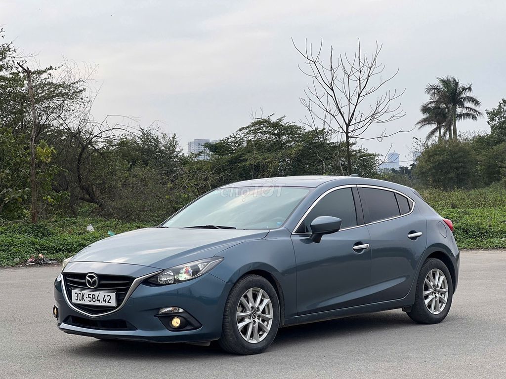 Mazda 3 2016 1.5 AT Hatchback màu xanh xe đẹp