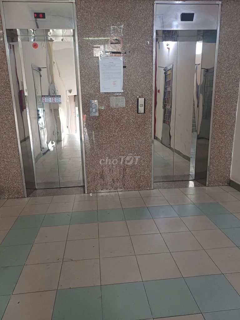 CC 336/24 Нгуен Ван Луонг, отделение 12, район 6 DT 56 м2, 1 спальня, 1 туалет, угловой блок.