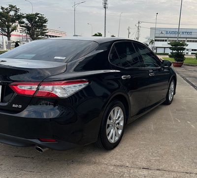 Toyota Camry 2021 80208 km Đen. Mua bán Ô tô tại Quận Tân Phú Tp Hồ Chí Minh được đăng bởi Huệ